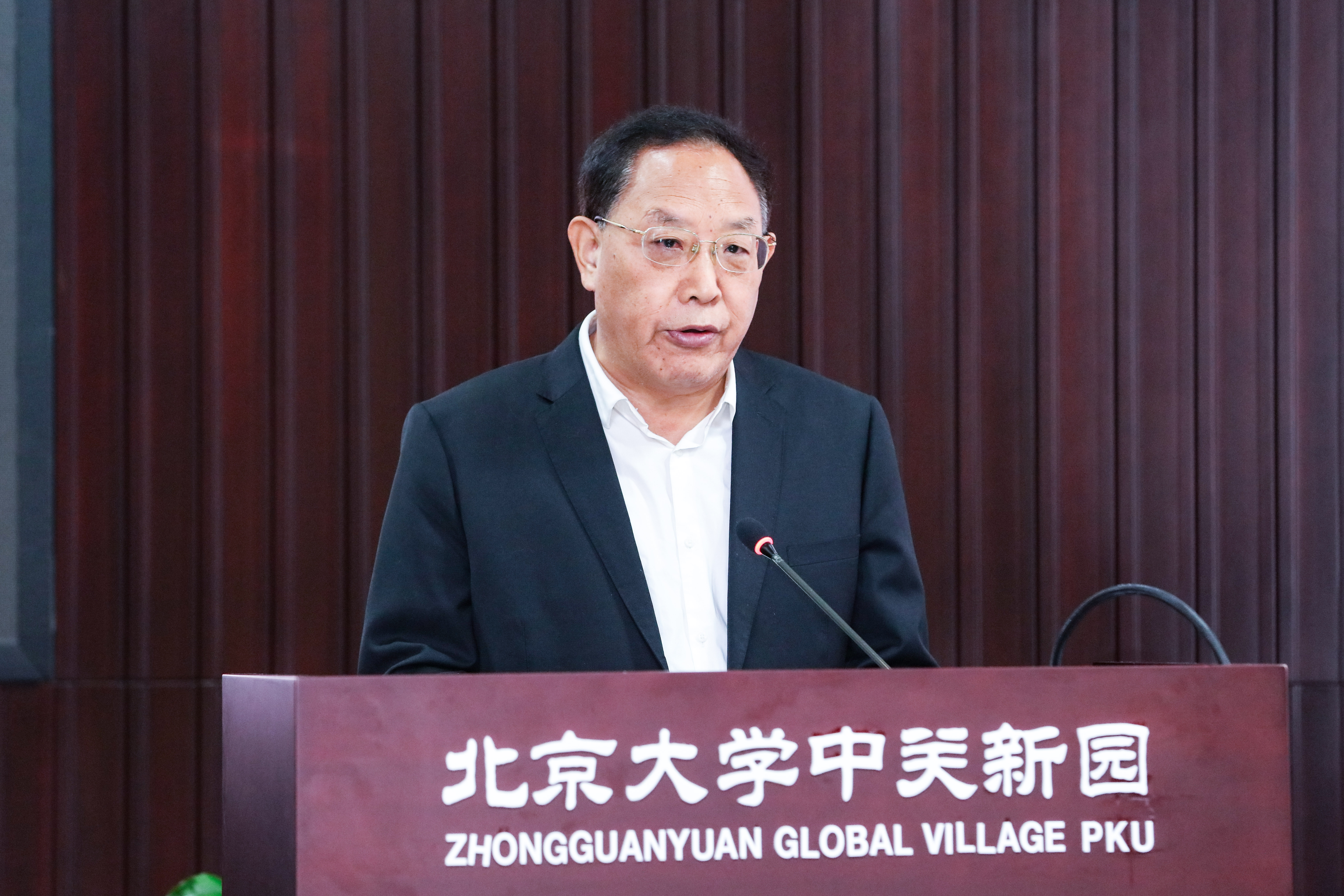 圖3- 劉維林會長講話.jpg